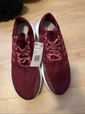 adidas mens Burgundy Knit Athletic Shoes with Pink Laces